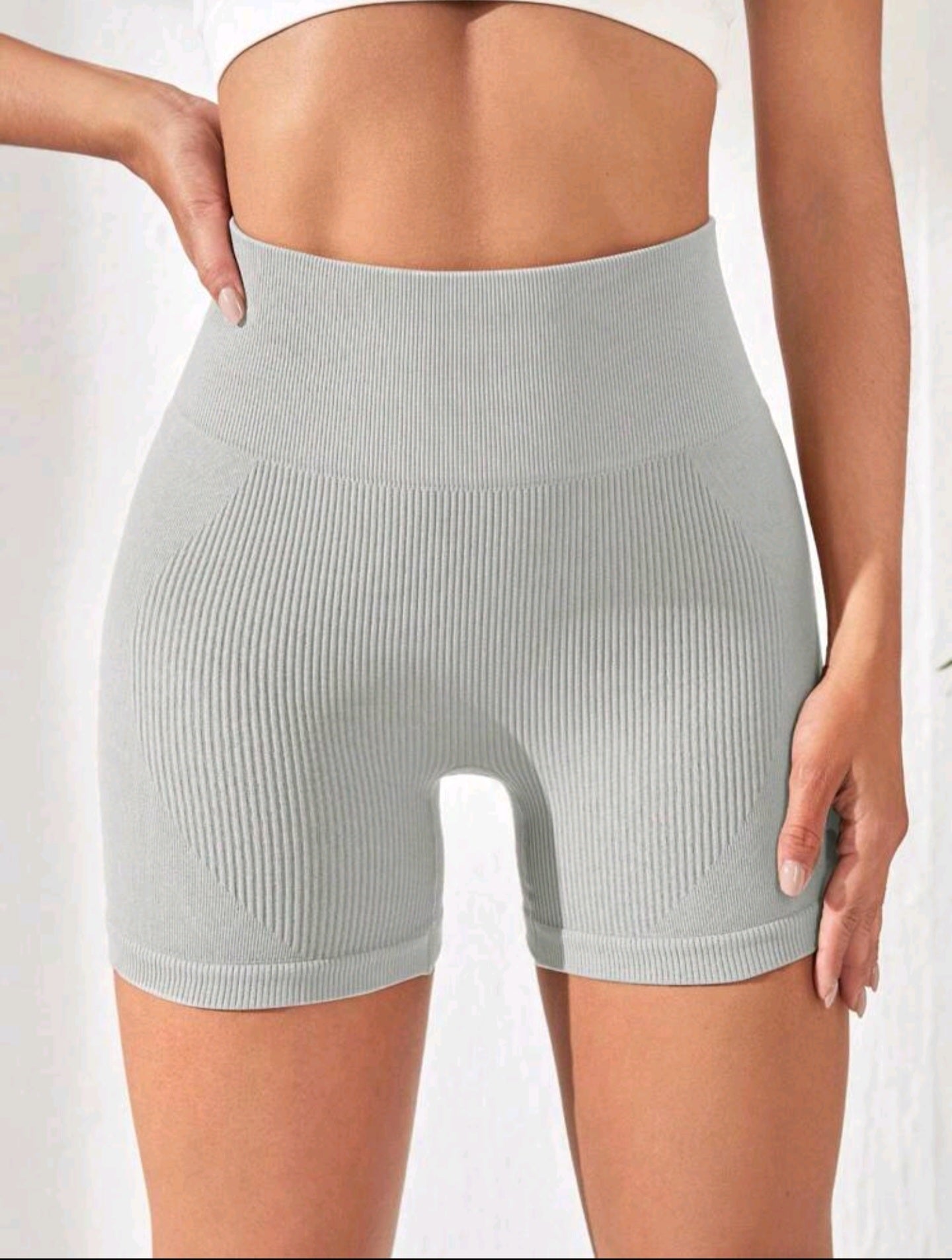 Short Deportivo Gris Claro