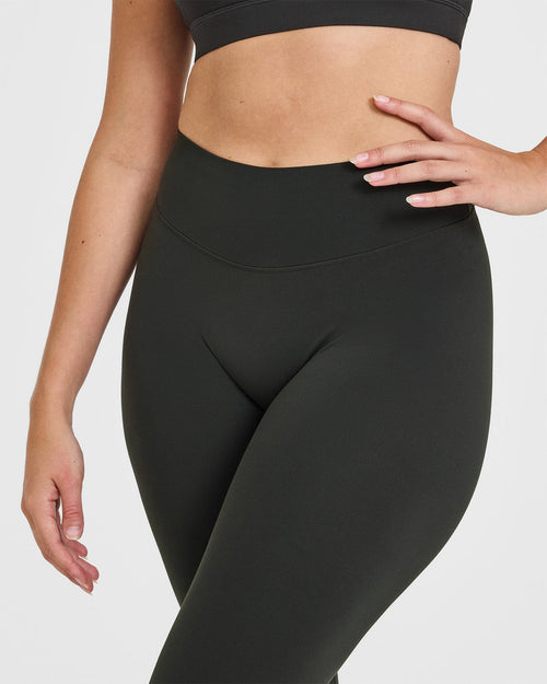 Eclipse Leggings- Midnight Black (Sin Scrunch)