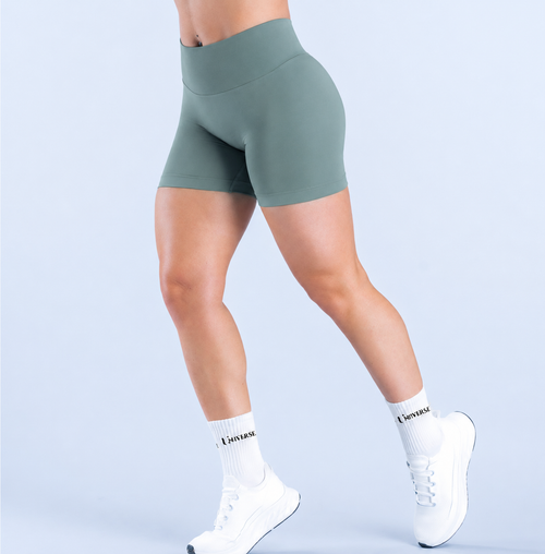 AURA Short- Mineral Green
