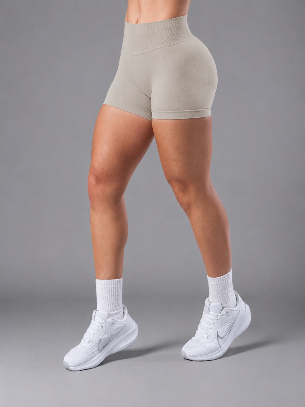 IMPACT Short - Cream