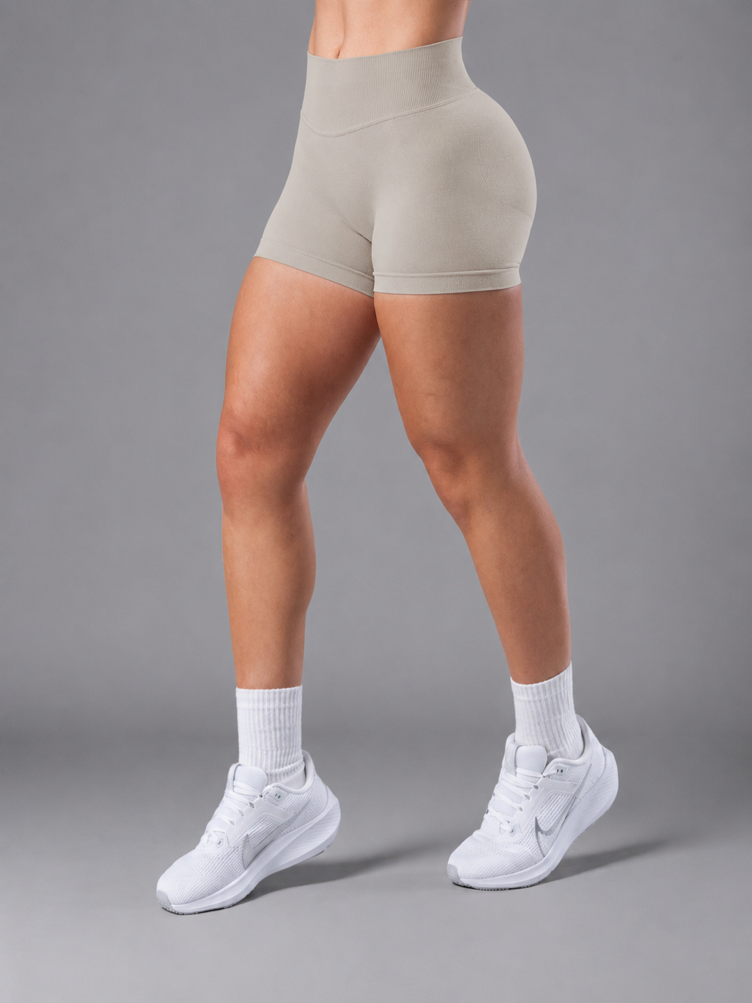 IMPACT Short - Cream