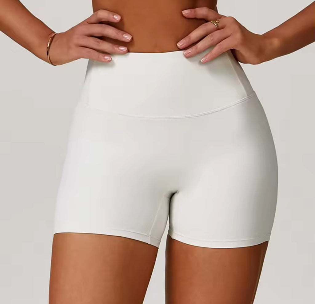 Luna Shorts Sandstone